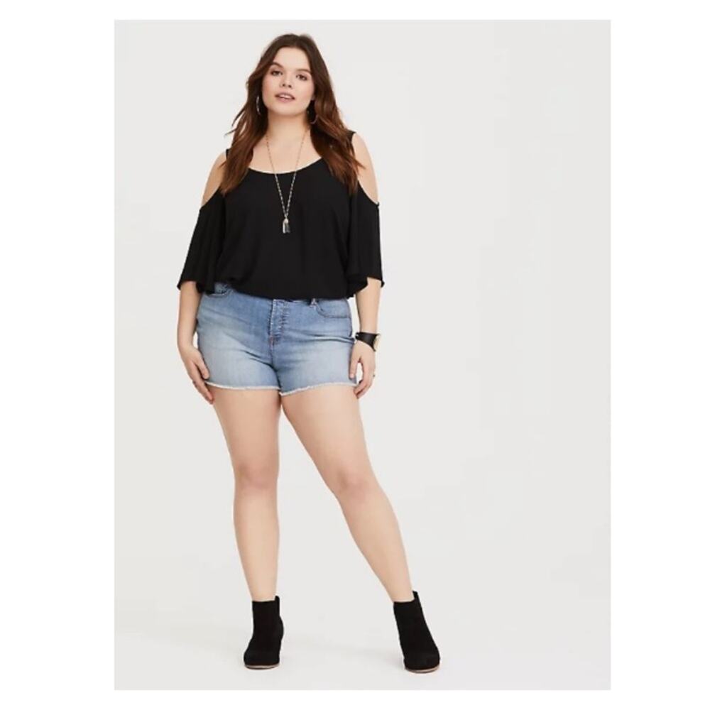 HIGH RISE SKINNY SHORT SHORT - VINTAGE STRETCH LIGHT WASH